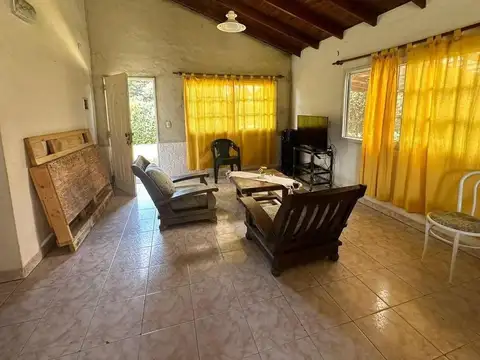 Casa 3 ambientes con 1 baño