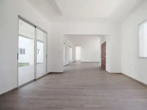 Venta casa 5 ambientes en Pilar
