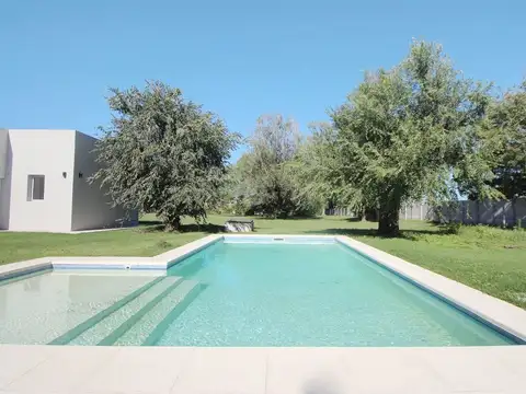 Venta casa 5 ambientes en Pilar