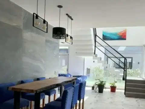 Casa en Alquiler en Ezeiza, USD 4.700
