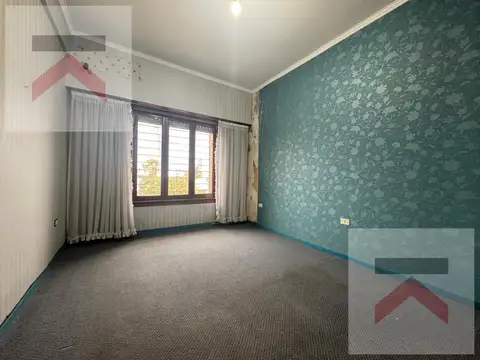 Depto Tipo Casa en Venta en Bernal, USD 58.000