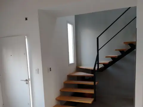 VENDO DÚPLEX A ESTRENAR SAN RAFAEL