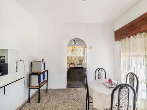 Casa 4 ambientes con 3 baños