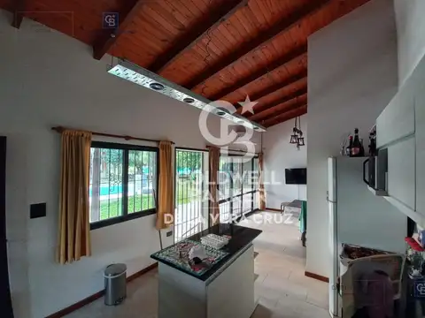 Casa en Venta en Colastiné 4 Dormitorios - Piscina