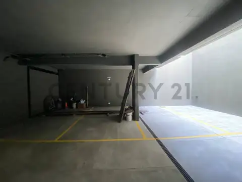 Amplia Cochera Cubierta en Edificio a Estrenar - Flores Norte