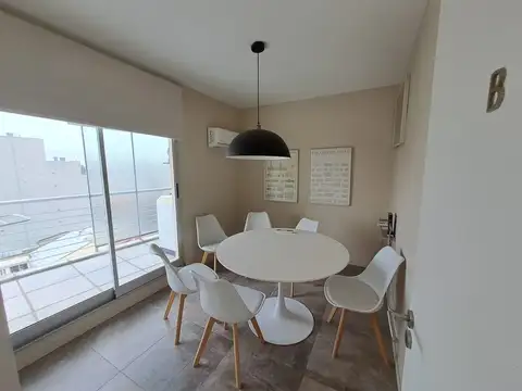Arias 3100, Piso 2
