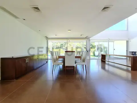 489 y 132 3700, Piso 0