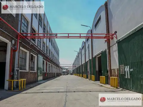 Naves Industriales en Alquiler en  Bernal.