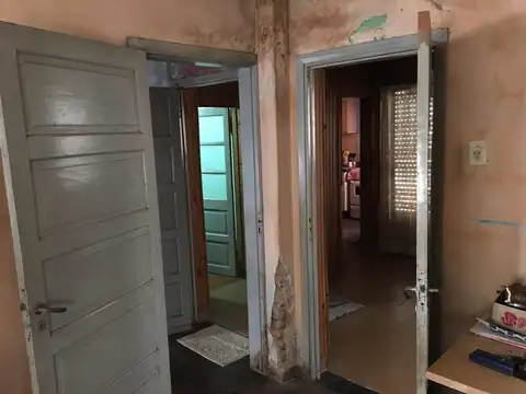 CASA EN LOTE PROPIO :: 259MTS2 :: EXCELENTE UBICACION ::