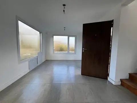 Casa 3 ambientes con 1 baño