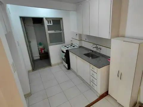 Departamento 2 ambientes al frente - Balcón al frente- Monserrat