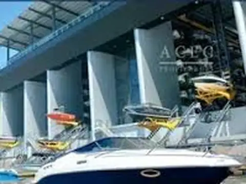 CUNA NAUTICA EN VENTA EN TIFON GRANADERO BAIGORRIA