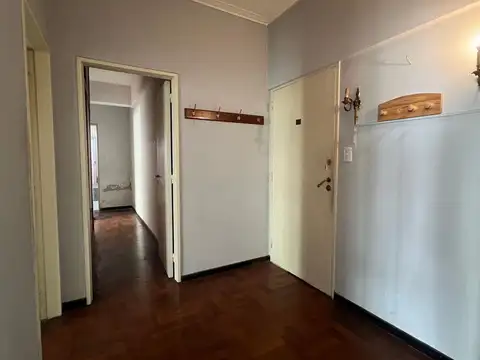 VENTA DEPARTAMENTO SEMI PISO 4 AMB ZONA CENTRO