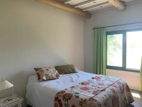 Venta Casa 5 ambientes 420 m2 cocheras pileta quincho en La Primavera Golf Clubb Carlos Keen