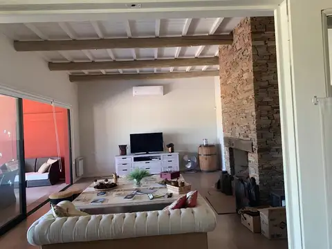 Casa en Venta en Carlos Keen, USD 440.000