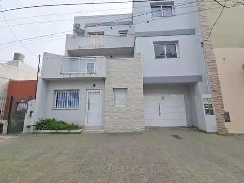 Departamento 3 amb. balcón y esp. para auto - La Pampa y Ayacucho