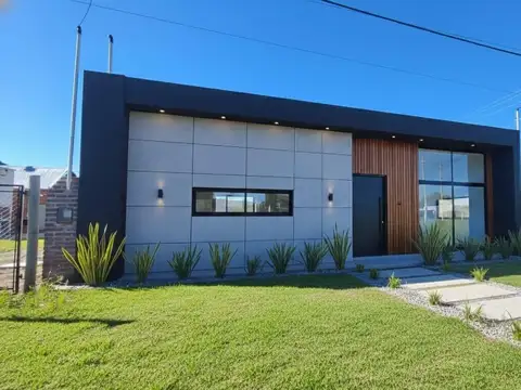 LOTE MAS OBRA DE 128 M2 A FINALIZAR