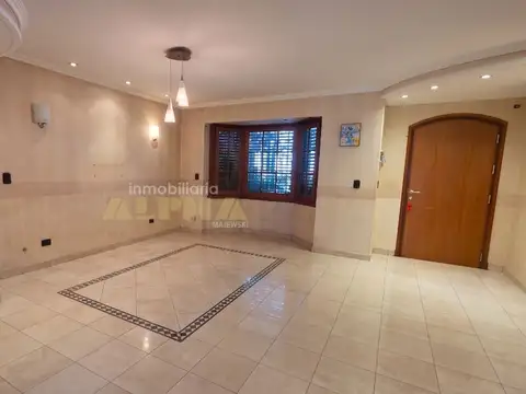 Casa en Venta en Berazategui, USD 260.000