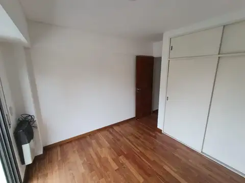 Departamento en Alquiler en Abasto, $ 450.000