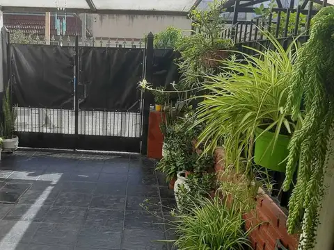 Cnel. Juan Antonio Lezica 2700, Piso 0