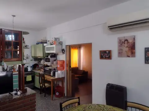 VENTA CASA  3 AMBIENTES MORON