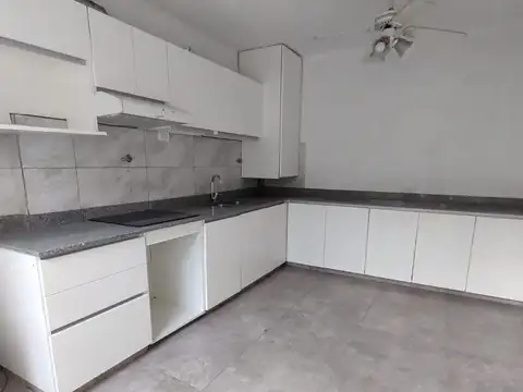 Depto Tipo Casa en Venta en Olivos, USD 125.000