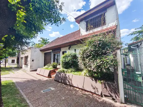 Casa lista para mudarse con ambientes amplios y luminosos