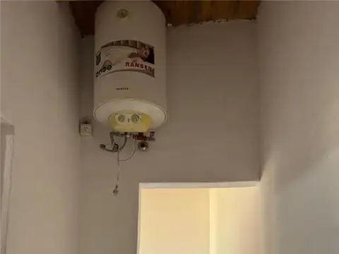 Casa en Alquiler con 3 cocheras