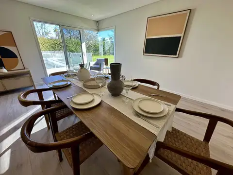 Casa en VENTA, Miraflores (Funes Hills) - 3 dormitorios planta baja