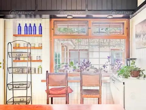 Casa 7 ambientes con 4 baños