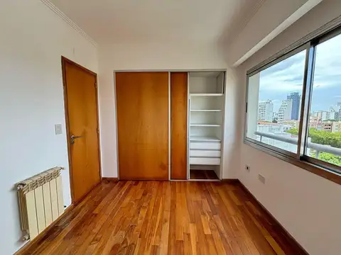 DEPARTAMENTO EN VENTA EN  60 E/ 8 y 9 APTO BANCO