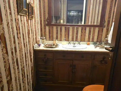 Casa 5 ambientes con 3 baños