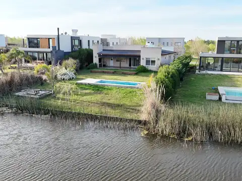 Casa en Naudir a la laguna