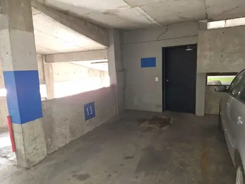 ALQUILER DE 2 COCHERAS EN MARIO BRAVO al 800