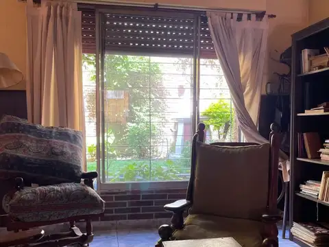 Depto Tipo Casa 4 ambientes con 2 baños