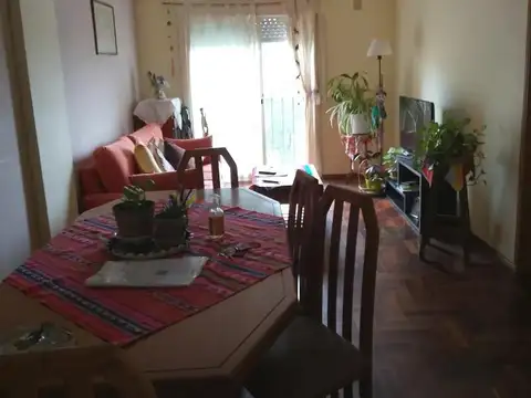 Juan Carlos Cruz 1100, Piso 5
