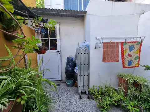 Depto Tipo Casa en Venta en Banfield, USD 65.000