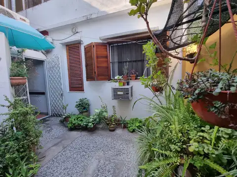 Depto Tipo Casa en Venta 50 años
