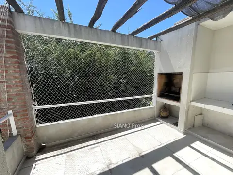 Balcón Terraza con Parrilla, Espacio Guardacoche, Pileta, SUM, etc