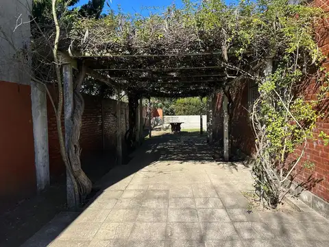 VENTA CASA QUINTA EN SAUCE VIEJO 2 DORM Y PILETA