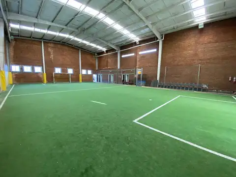 Local comercial de 750 m2 en venta en La Plata