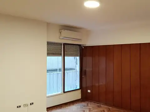 Pedro Moran al 4700