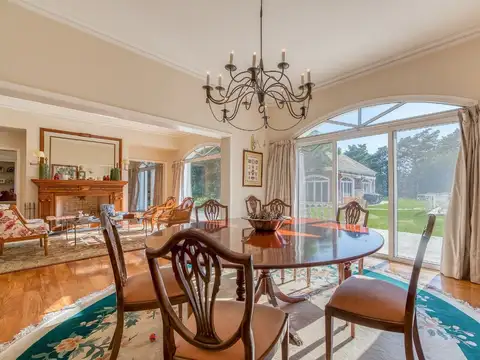 Casa en Alquiler en Armenio, USD 4.000