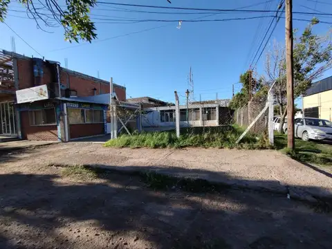 AV. CENTENARIO Y ESTANCIA GRANDE 100