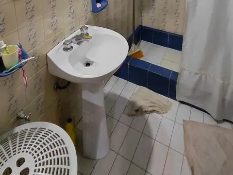 CASA AMPLIA IDEAL DOS FLIAS.