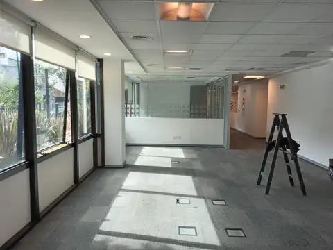 Alquiler de oficina de 278 m2 en Martínez