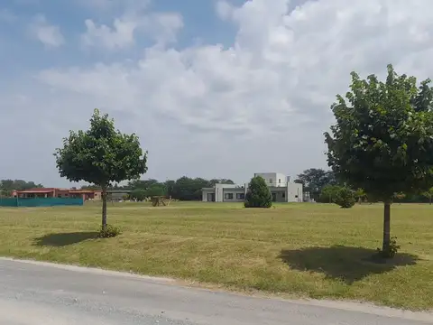 VENTA LOTE CENTRAL EVERLINKS GOLF & COUNTRY LUJAN 