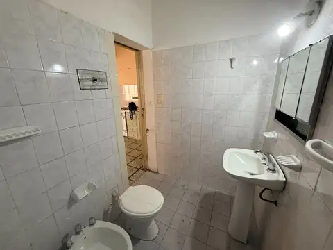 Depto Tipo Casa en Alquiler 50 años