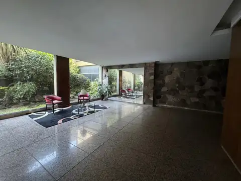 Blanco Encalada 5000, Piso 2