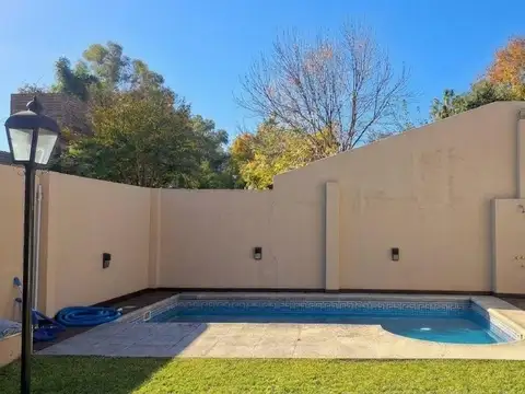 Casa en Venta en Marcos Paz Urbano, USD 140.000